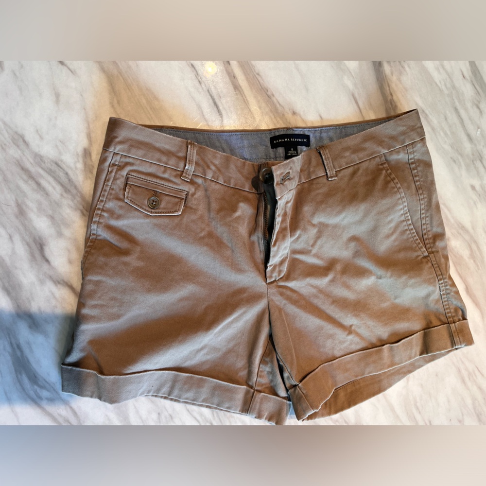 Banana Republic Khaki Shorts Size 8